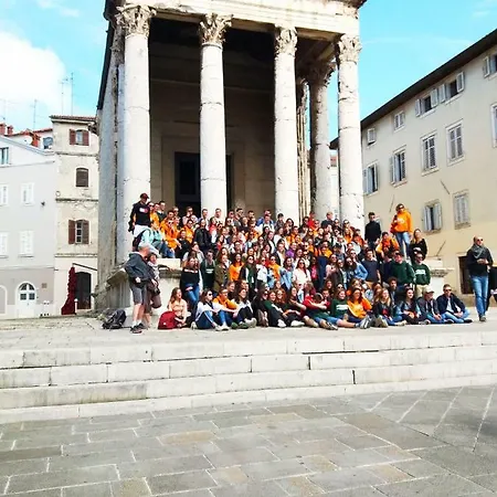 Апартаменти Pineta25 Пула