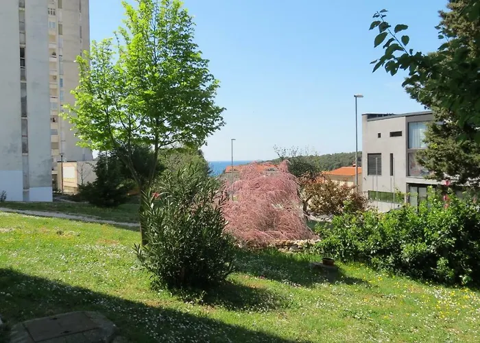 Pineta25 Apartman Pula